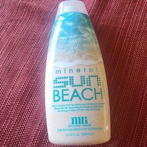 Mineral Sun Beach Dark Tanning Lotion - Blue and Tan